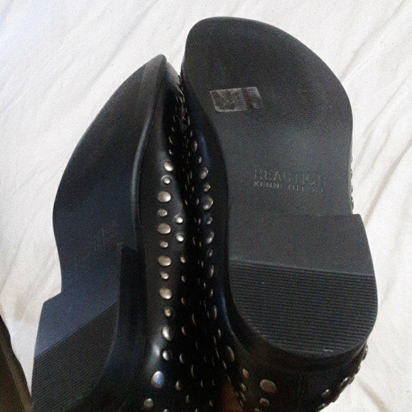 Shoes - Picture 3 of 3